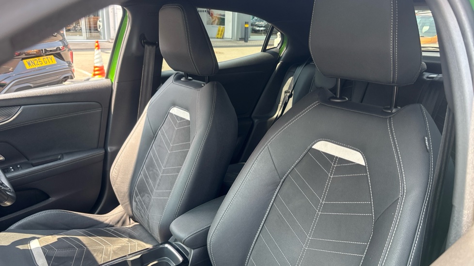 Vauxhall Mokka 100kW Ultimate 50kWh 5dr Auto Electric Hatchback - Image 35