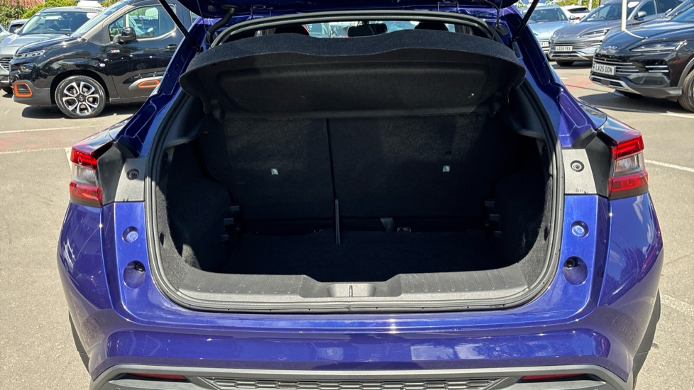 Nissan Juke 1.0 DiG-T N-Connecta 5dr DCT Petrol Hatchback - Image 4