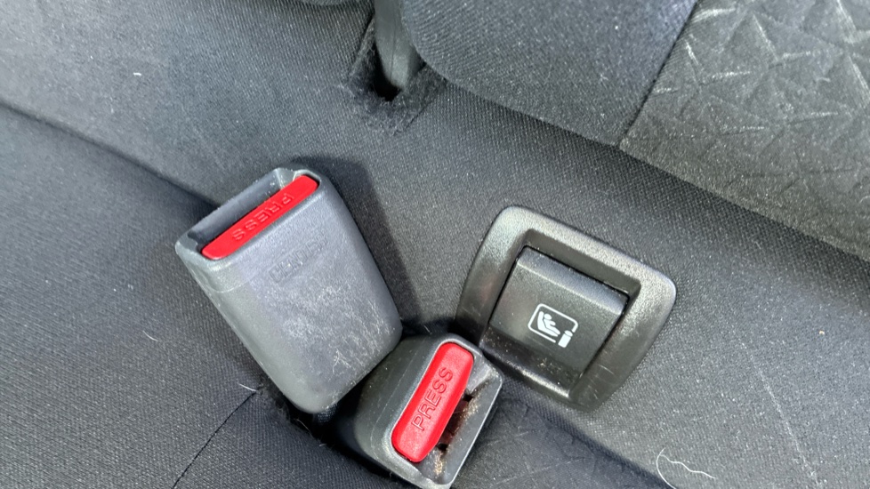 Nissan Juke 1.0 DiG-T N-Connecta 5dr DCT Petrol Hatchback - Image 17