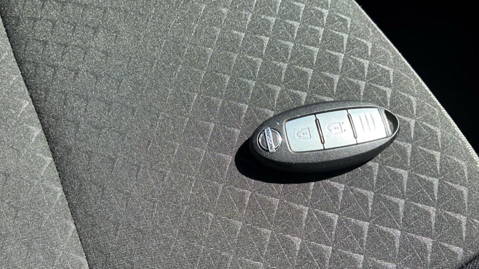 Nissan Juke 1.0 DiG-T N-Connecta 5dr DCT Petrol Hatchback - Image 20