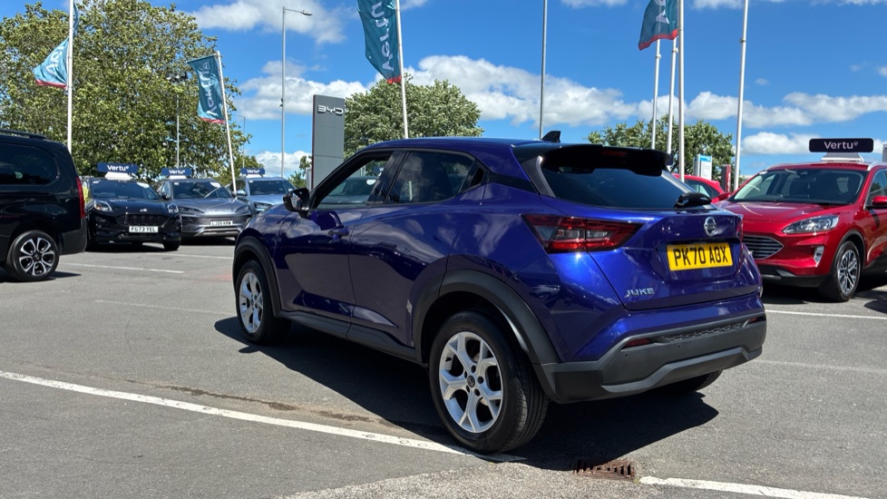 Nissan Juke 1.0 DiG-T N-Connecta 5dr DCT Petrol Hatchback - Image 31