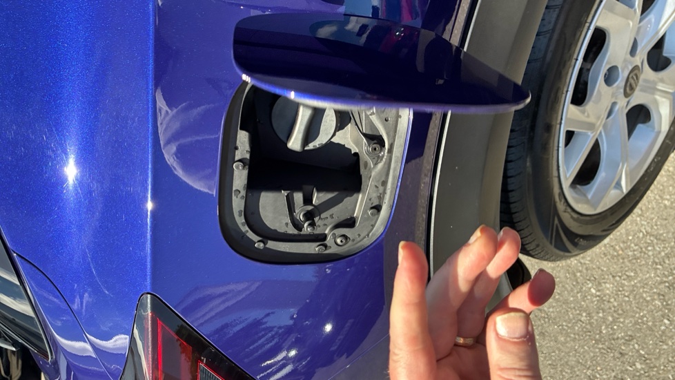 Nissan Juke 1.0 DiG-T N-Connecta 5dr DCT Petrol Hatchback - Image 34