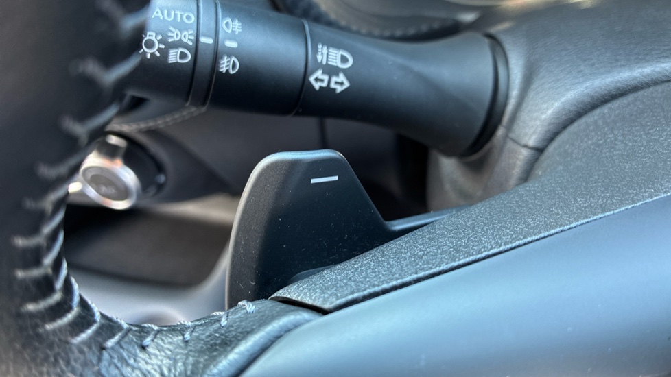 Nissan Juke 1.0 DiG-T N-Connecta 5dr DCT Petrol Hatchback - Image 39