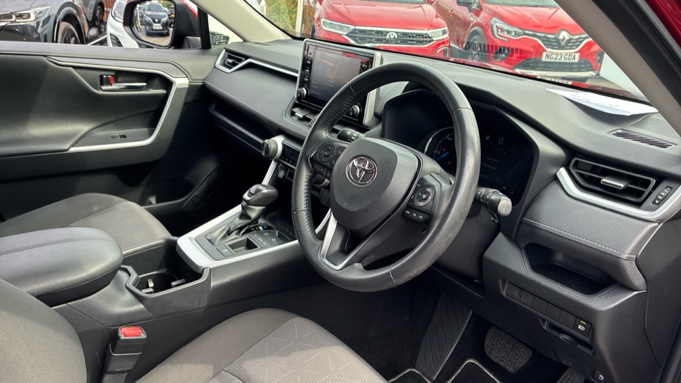Toyota RAV4 2.5 VVT-i Hybrid Icon 5dr CVT 2WD Hybrid Estate - Image 11