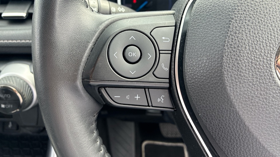 Toyota RAV4 2.5 VVT-i Hybrid Icon 5dr CVT 2WD Hybrid Estate - Image 24