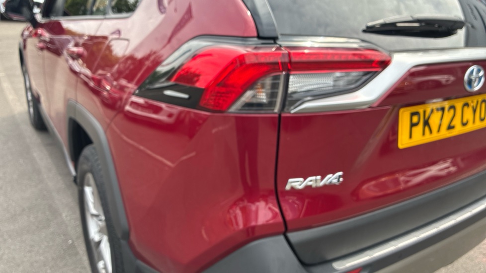 Toyota RAV4 2.5 VVT-i Hybrid Icon 5dr CVT 2WD Hybrid Estate - Image 42