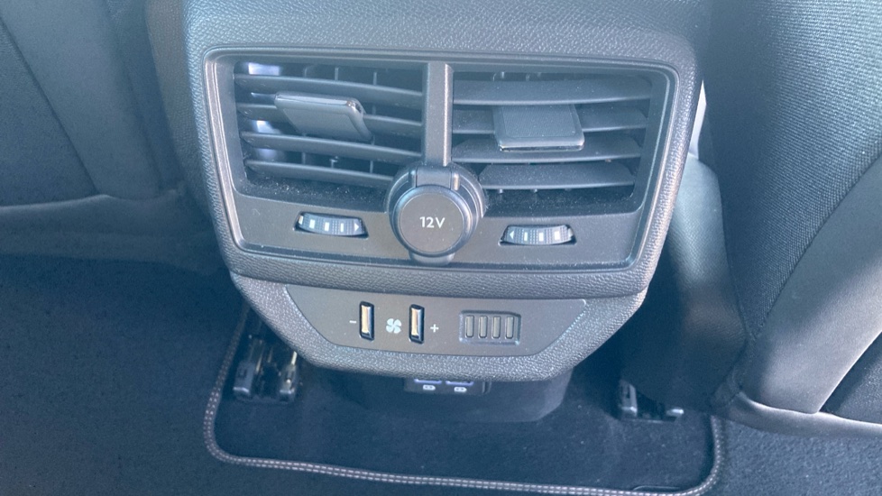 Peugeot 5008 1.5 BlueHDi GT 5dr EAT8 Diesel Estate - Image 29