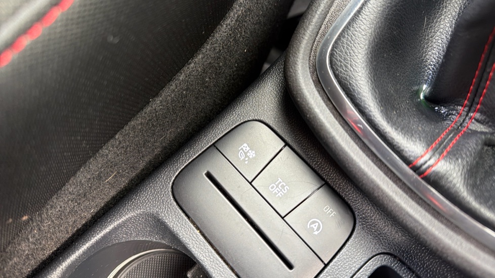 Ford Puma 1.0 EcoBoost Hybrid mHEV ST-Line 5dr Petrol Hatchback - Image 32