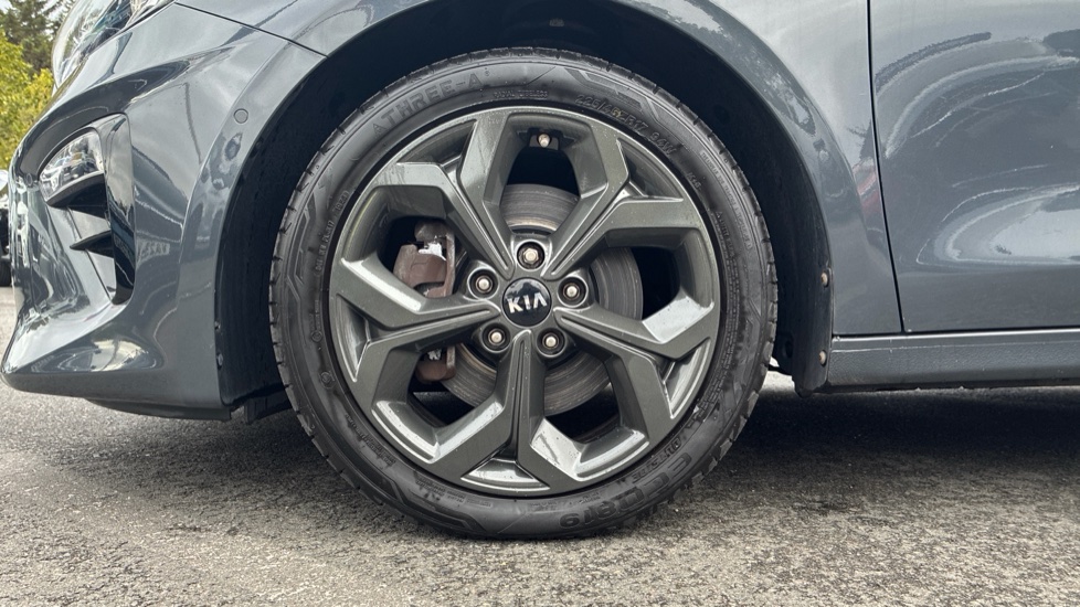Kia Ceed 1.4T GDi ISG First Edition 5dr Petrol Hatchback - Image 7