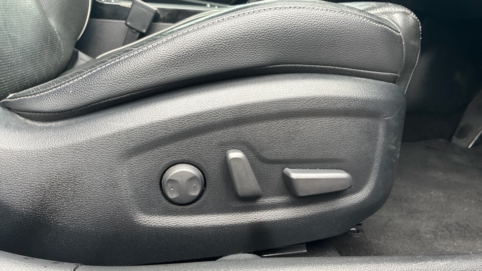 Kia Ceed 1.4T GDi ISG First Edition 5dr Petrol Hatchback - Image 10