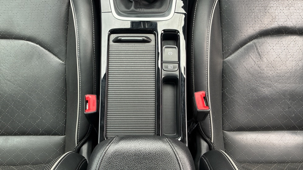 Kia Ceed 1.4T GDi ISG First Edition 5dr Petrol Hatchback - Image 18
