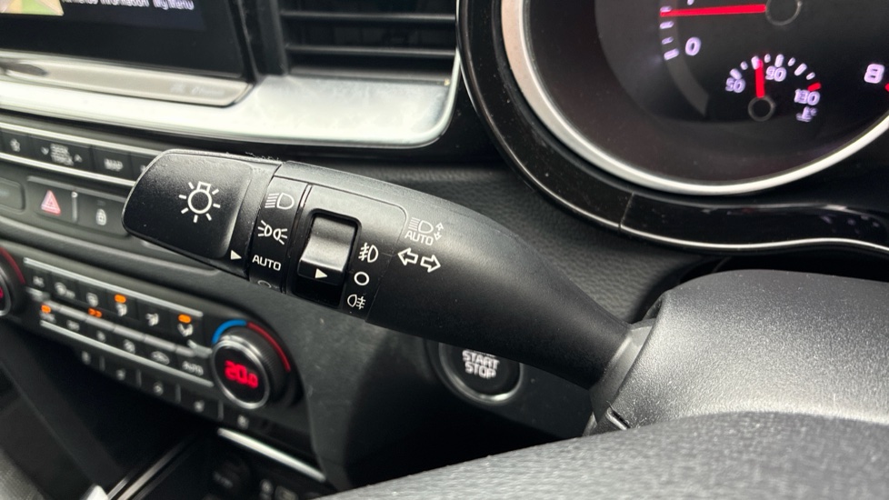 Kia Ceed 1.4T GDi ISG First Edition 5dr Petrol Hatchback - Image 28