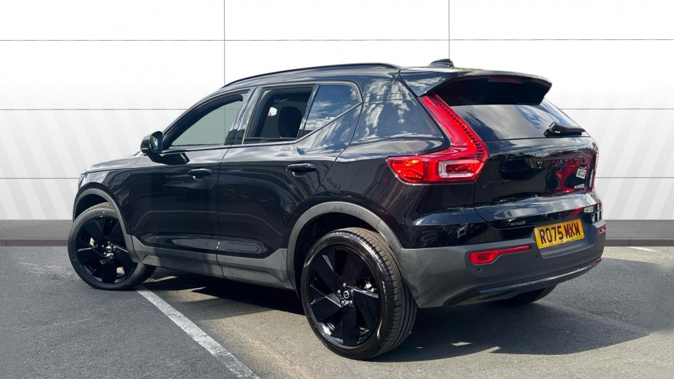 Volvo XC40 2.0 B4P Plus Black Edition 5dr Auto Petrol Estate - Image 2