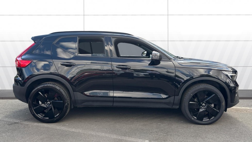 Volvo XC40 2.0 B4P Plus Black Edition 5dr Auto Petrol Estate - Image 5