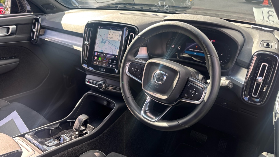 Volvo XC40 2.0 B4P Plus Black Edition 5dr Auto Petrol Estate - Image 11