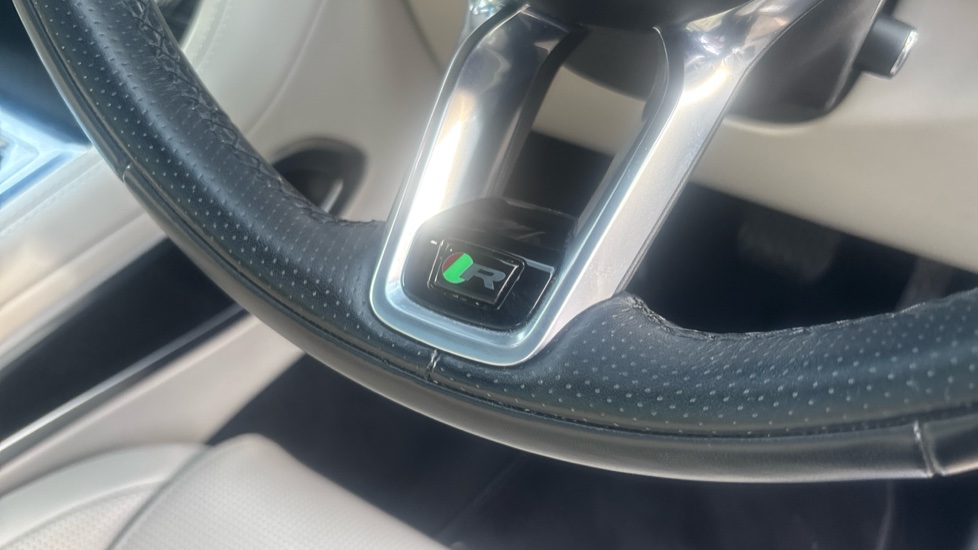 Jaguar F-Pace 2.0 D200 R-Dynamic HSE 5dr Auto AWD Diesel Estate - Image 33