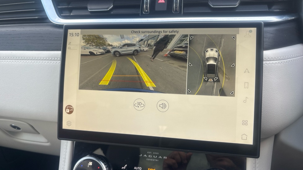 Jaguar F-Pace 2.0 D200 R-Dynamic HSE 5dr Auto AWD Diesel Estate - Image 38