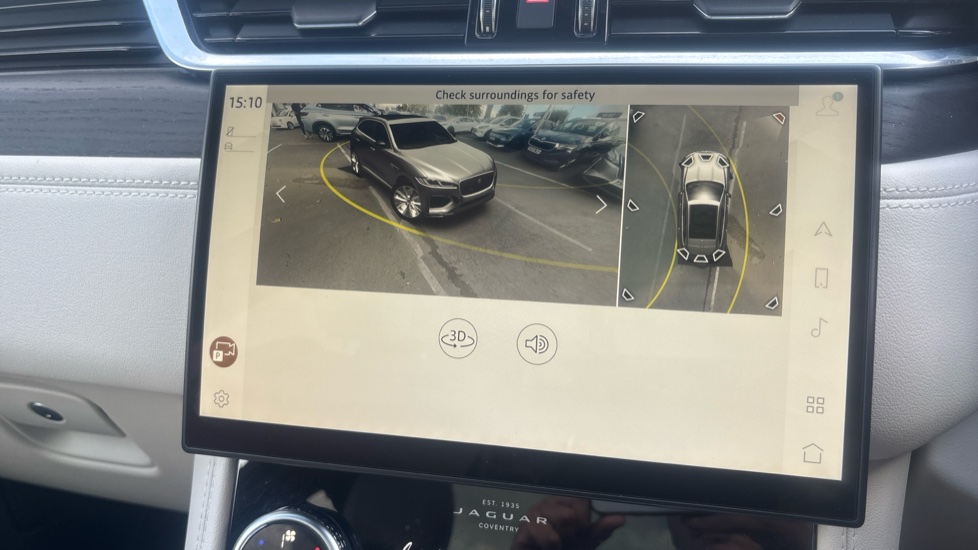 Jaguar F-Pace 2.0 D200 R-Dynamic HSE 5dr Auto AWD Diesel Estate - Image 39