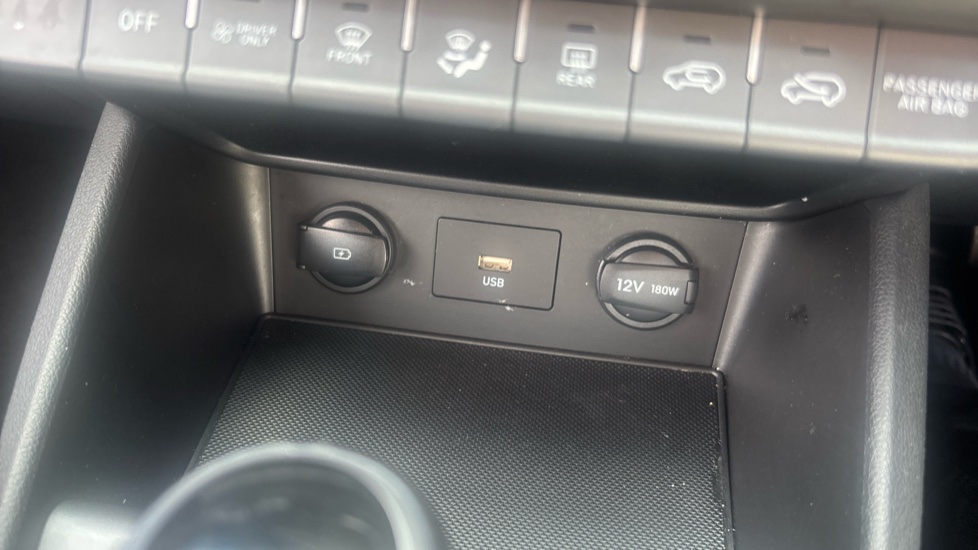 Hyundai KONA 1.6 GDi Hybrid SE Connect 5dr DCT Hybrid Hatchback - Image 27