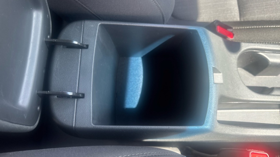 Hyundai KONA 1.6 GDi Hybrid SE Connect 5dr DCT Hybrid Hatchback - Image 28
