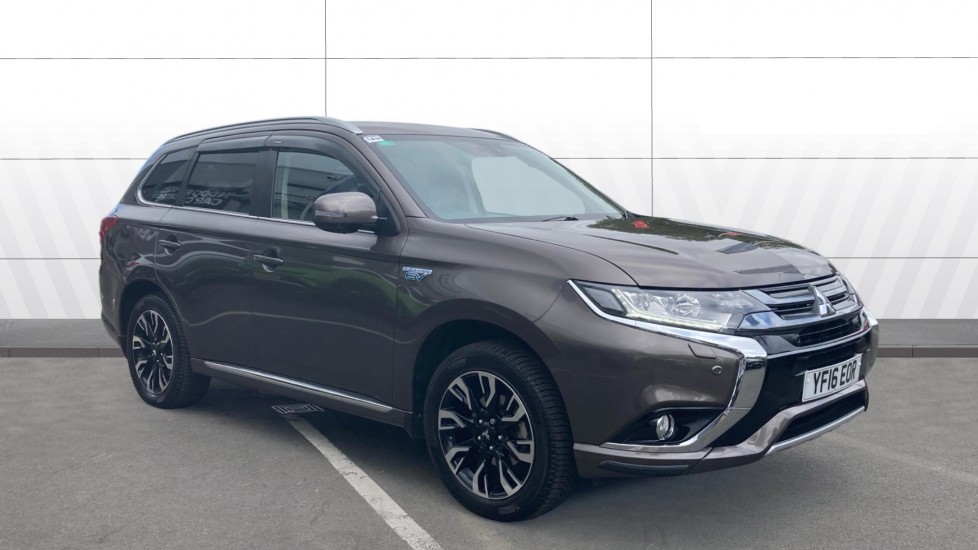 Mitsubishi Outlander 2.0 PHEV GX4hs 5dr Auto Estate - Image 1