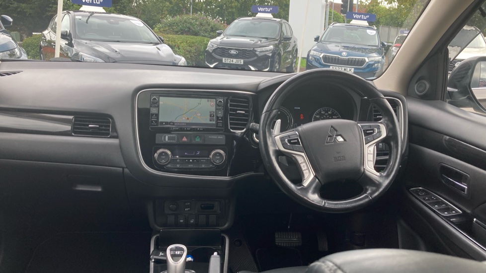 Mitsubishi Outlander 2.0 PHEV GX4hs 5dr Auto Estate - Image 10