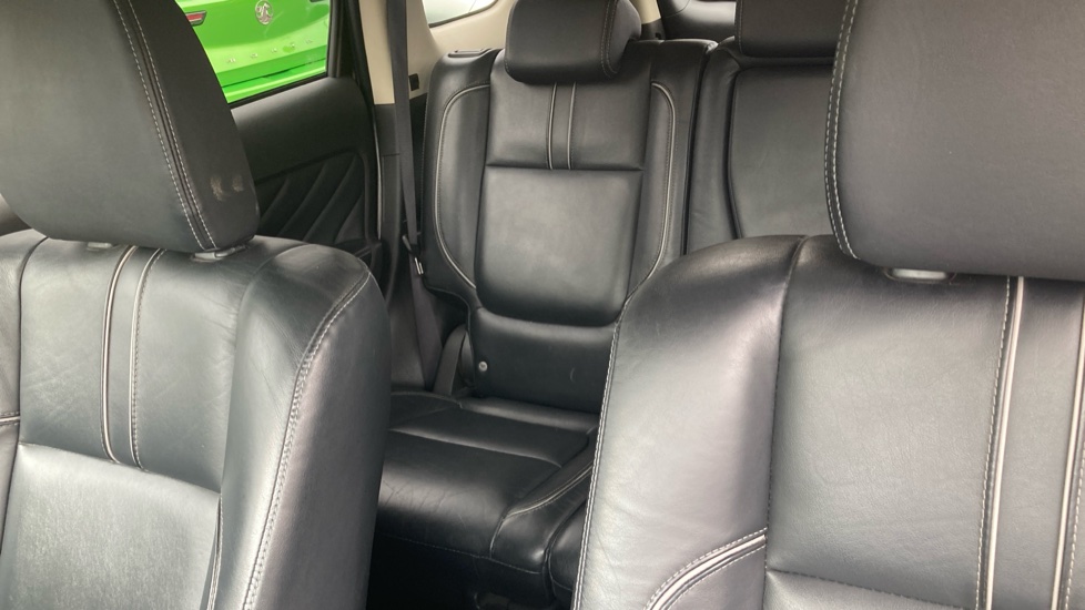 Mitsubishi Outlander 2.0 PHEV GX4hs 5dr Auto Estate - Image 15