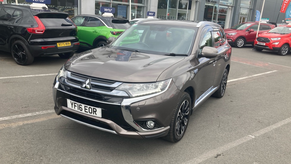Mitsubishi Outlander 2.0 PHEV GX4hs 5dr Auto Estate - Image 24