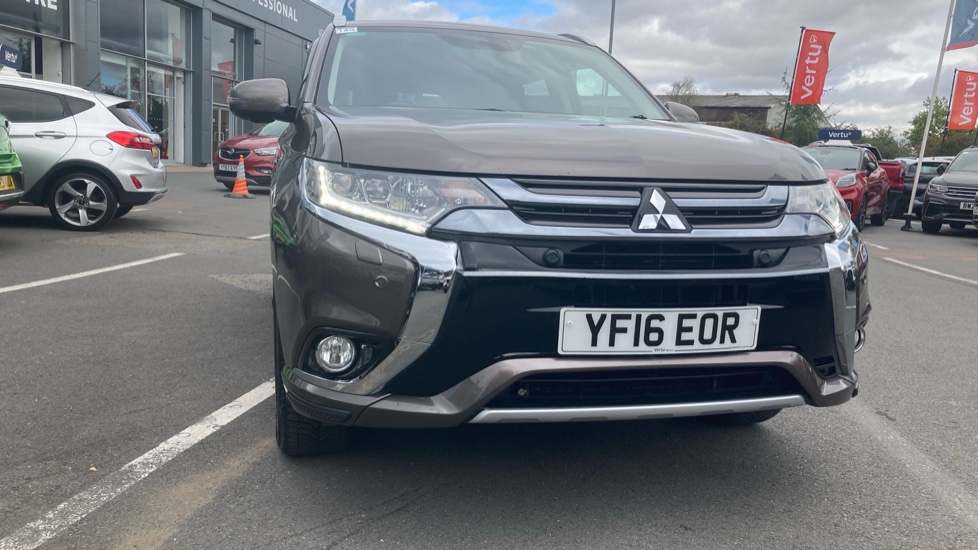 Mitsubishi Outlander 2.0 PHEV GX4hs 5dr Auto Estate - Image 25