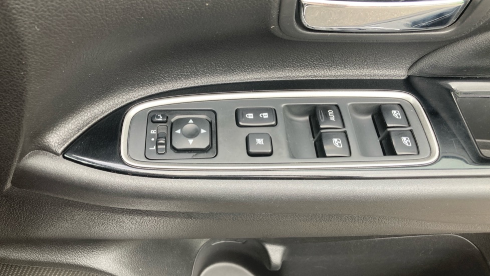 Mitsubishi Outlander 2.0 PHEV GX4hs 5dr Auto Estate - Image 30