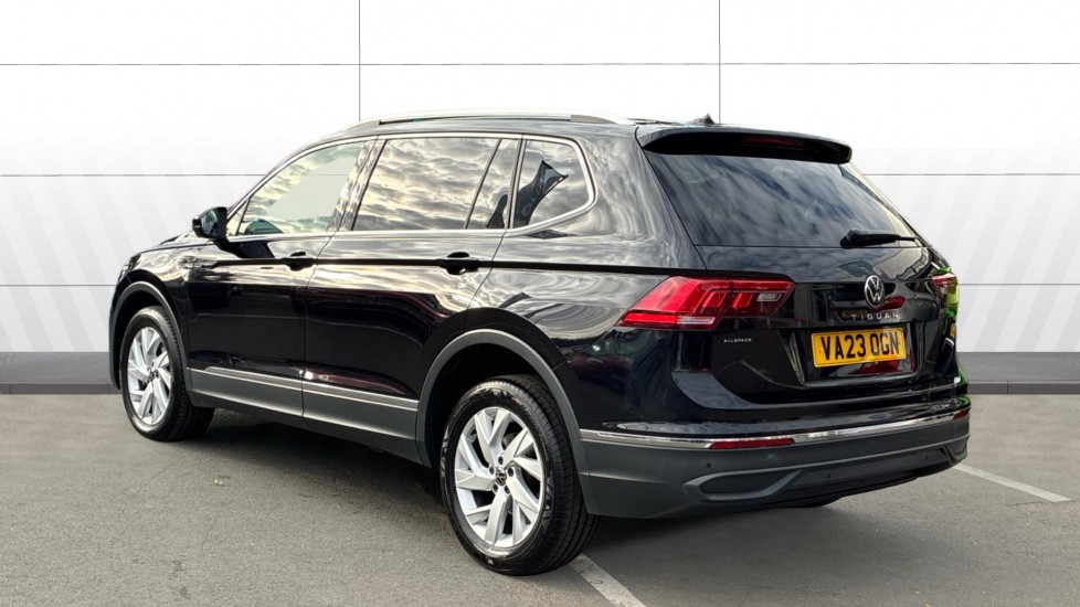 Volkswagen Tiguan Allspace 1.5 TSI Life 5dr Petrol Estate - Image 2