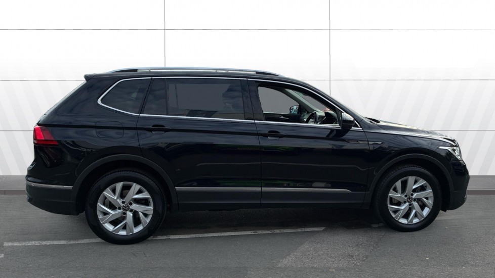 Volkswagen Tiguan Allspace 1.5 TSI Life 5dr Petrol Estate - Image 5