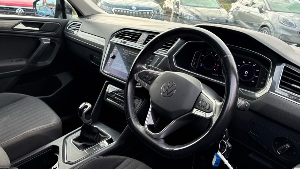 Volkswagen Tiguan Allspace 1.5 TSI Life 5dr Petrol Estate - Image 11
