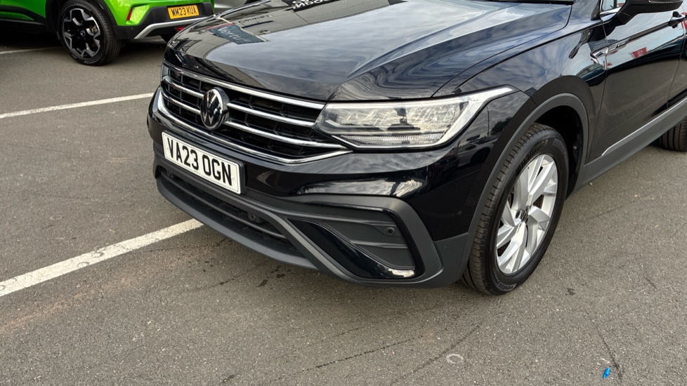 Volkswagen Tiguan Allspace 1.5 TSI Life 5dr Petrol Estate - Image 37