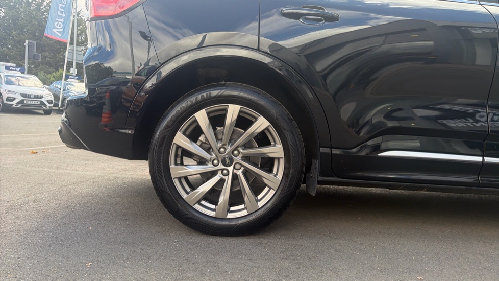 Ford Kuga 2.5 FHEV Vignale 5dr CVT Hybrid Estate - Image 7