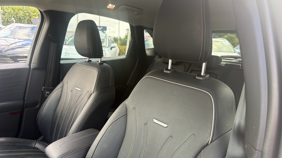 Ford Kuga 2.5 FHEV Vignale 5dr CVT Hybrid Estate - Image 30