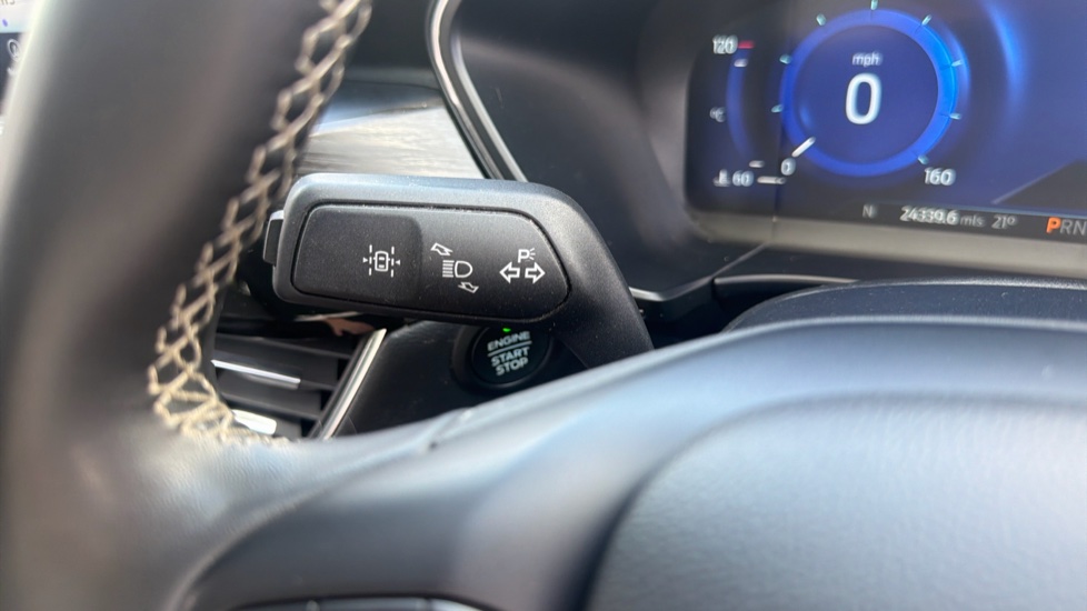 Ford Kuga 2.5 FHEV Vignale 5dr CVT Hybrid Estate - Image 35