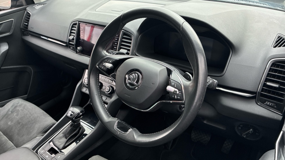 Skoda Karoq 1.5 TSI SE L 5dr DSG Petrol Estate - Image 11