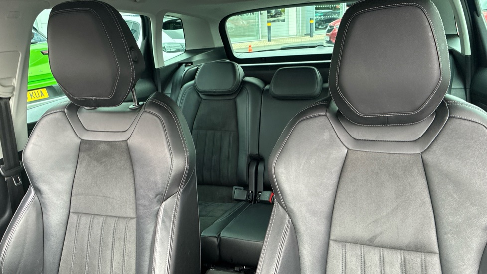 Skoda Karoq 1.5 TSI SE L 5dr DSG Petrol Estate - Image 15