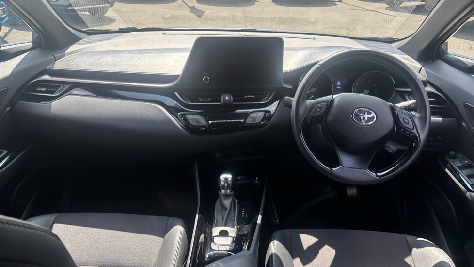 Toyota C-HR 2.0 Hybrid Design 5dr CVT Hybrid Hatchback - Image 10