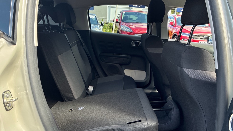 Citroen C3 1.2 PureTech C-Series Edition 5dr Petrol Hatchback - Image 11