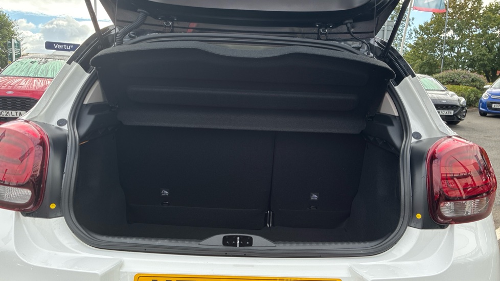 Citroen C3 1.2 PureTech Plus 5dr Petrol Hatchback - Image 4