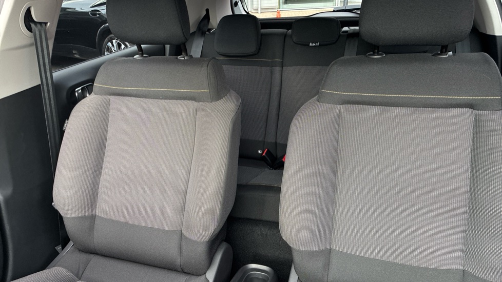 Citroen C3 1.2 PureTech Plus 5dr Petrol Hatchback - Image 15