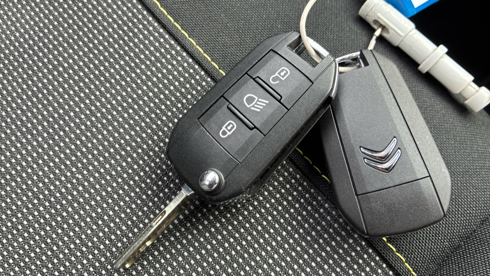 Citroen C3 1.2 PureTech Plus 5dr Petrol Hatchback - Image 20