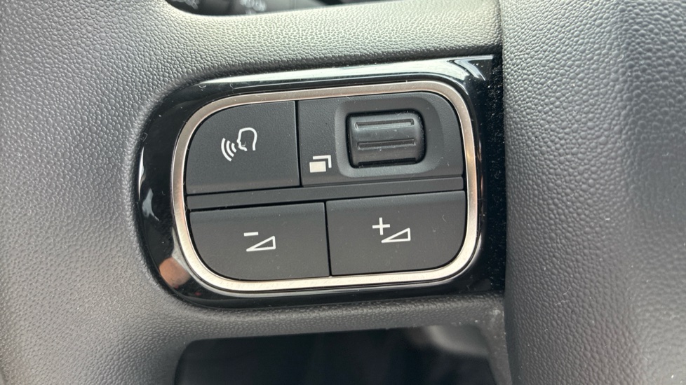 Citroen C3 1.2 PureTech Plus 5dr Petrol Hatchback - Image 29