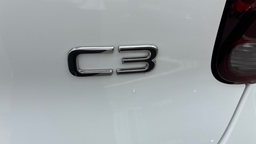 Citroen C3 1.2 PureTech Plus 5dr Petrol Hatchback - Image 39