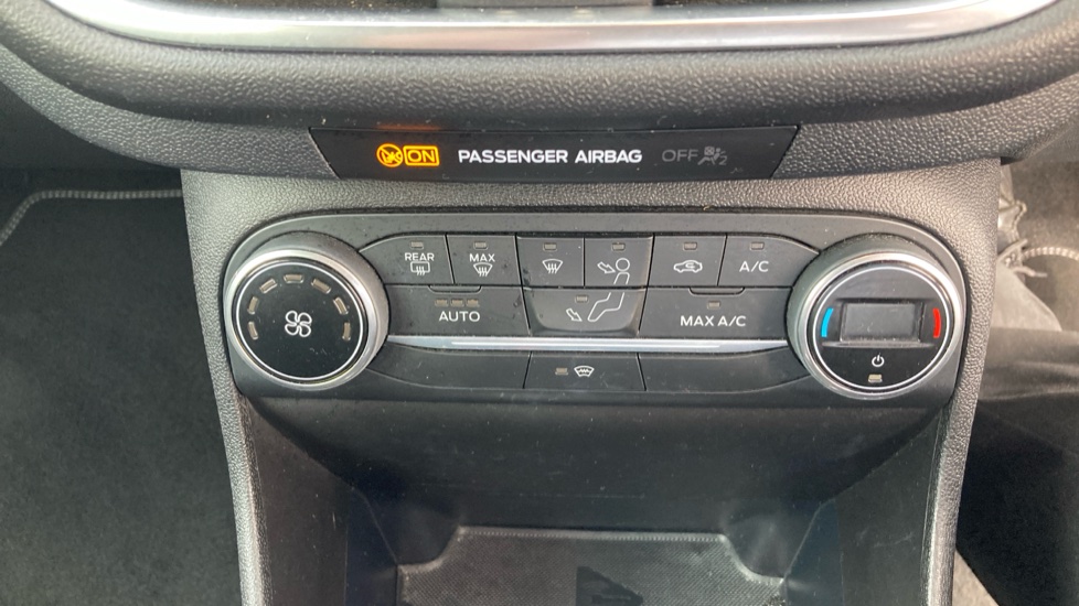 Ford Fiesta 1.0 EcoBoost Titanium 5dr Petrol Hatchback - Image 22