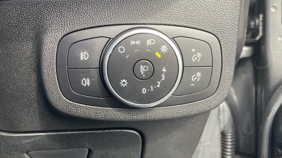 Ford Fiesta 1.0 EcoBoost Titanium 5dr Petrol Hatchback - Image 25