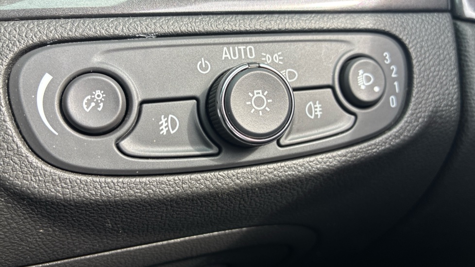 Vauxhall Mokka X 1.4T ecoTEC Elite Nav 5dr Petrol Hatchback - Image 32