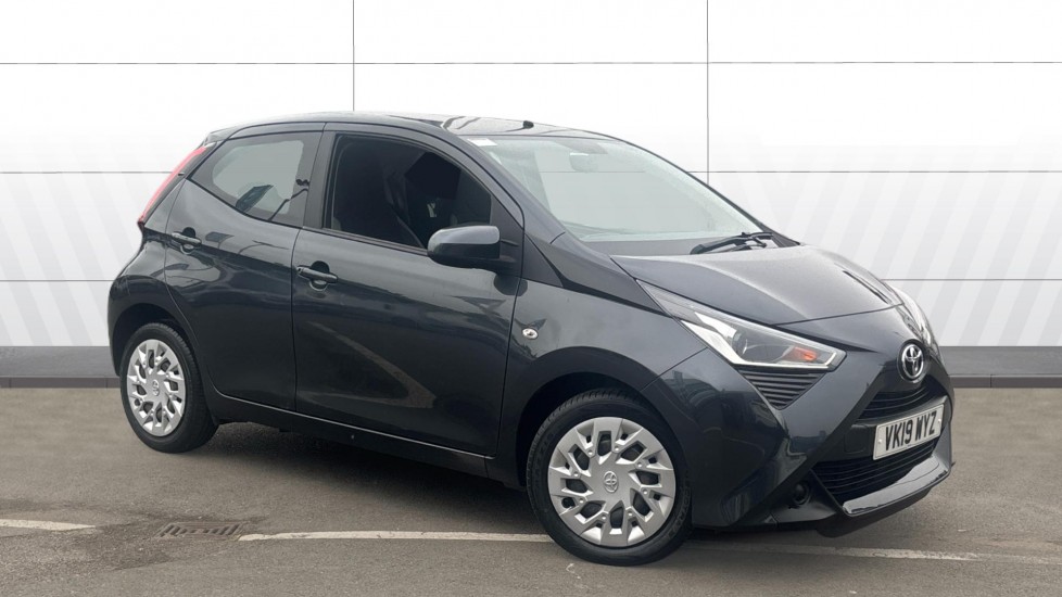 Toyota Aygo 1.0 VVT-i X-Play 5dr Petrol Hatchback - Image 1